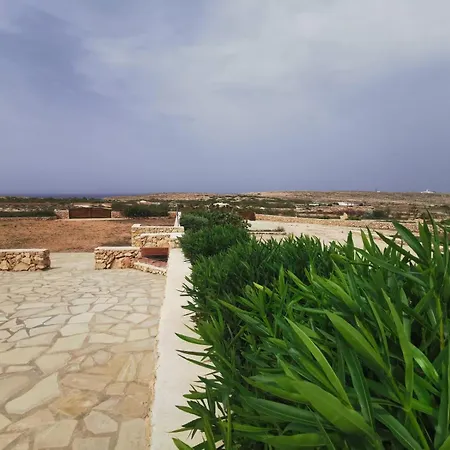 Apartment Dammuso Grecale Lampedusa